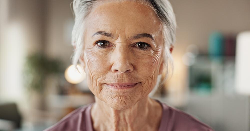 Adiós arrugas: el tónico casero con un ingrediente de cocina que rejuvenece la piel