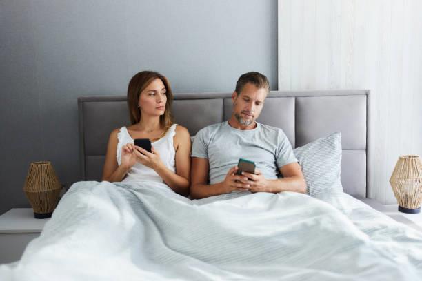 Respira profundo antes de saber cómo identificar si tu pareja es infiel, según la psicología