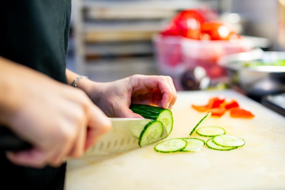 Mezclar agua con pepino: para qué sirve y por qué lo recomiendan hacerlo