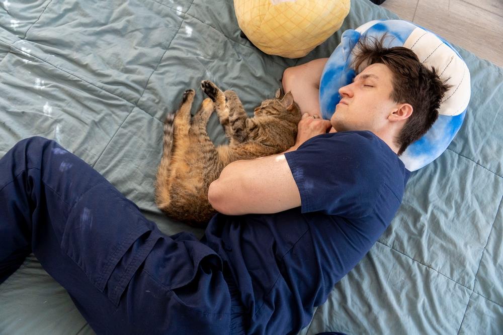 Dime en qué posición duermes y te diré que dice la psicología sobre tu personalidad